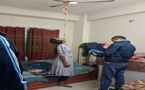 কুষ্টিয়া পুলিশ লাইনের পাশের গলিতে এক মহিলা পুলিশ কনস্টেবল এর রহস্যজনক মৃত্যু।