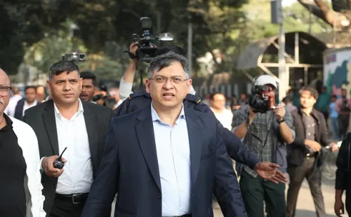 জুলাই ঘোষণাপত্র নিয়ে সর্বদলীয় বৈঠকে এসেছেন বিএনপি-জামায়াতসহ বিভিন্ন দলের নেতারা