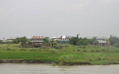 পদ্মার চরে ফিরেছে সন্ত্রাসীরা, আতঙ্ক স্থানীয় বাসিন্দা