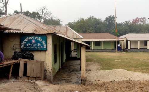 কুষ্টিয়া শহরে ব্যাটারিচালিত ইজিবাইকের ধাক্কায় ইবি কর্মকর্তা নিহত