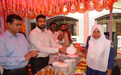 কুষ্টিয়া সবুজকলি মাধ্যমিক বিদ্যালয়ের শিক্ষার্থীদের নবীন বরণ ও বিদায় অনুষ্ঠান