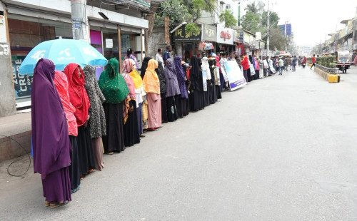 হত্যা মামলা ও আমার দেশ পত্রিকার সম্পাদক মাহমুদুর রহমান হত্যা চেষ্টা মামলার সকল আসামিদের গ্রেফতারের দাবিতে মানববন্ধন-স্মারকলিপি প্রদান