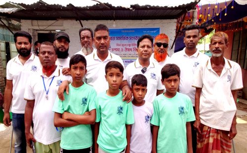 কুষ্টিয়ায় মানবতা সামাজিক সংগঠনের উদ্যোগে বিনামূল্যে চক্ষু চিকিৎসা, চশমা ও ঔষধ বিতরণ