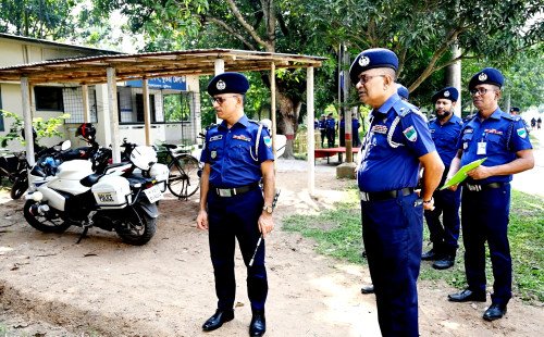 কুষ্টিয়া সদর ট্রাফিক অফিসে পুলিশ সুপারের বার্ষিক পরিদর্শন