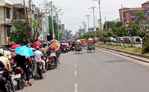 কুষ্টিয়ায় রুহুল ফিলিং স্টেশনে স্বস্তির বাতাস সংকটেও নিরবচ্ছিন্ন জ্বালানি সরবরাহ