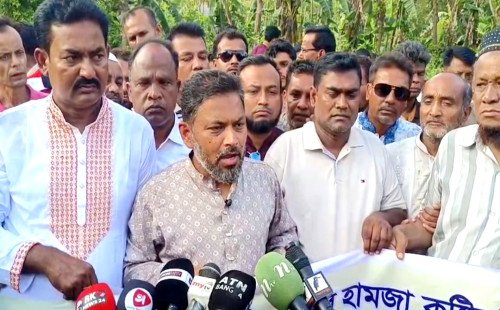 কুষ্টিয়ায় সুগার মিলের জমি লীজ ইস্যুতে মানববন্ধন মিল চালুর দাবিতে ক্ষোভ, বক্তব্য প্রত্যাহারের আহ্বান