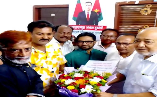 কুষ্টিয়ায় দলীয় সৌজন্য সাক্ষাতে দৌলতপুর (কুষ্টিয়া-১) আসনের এমপির রাজনৈতিক সৌহার্দ্যের বার্তা