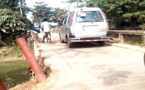 কুষ্টিয়ায় জিকে ক্যানেলের সেতু যেন ‘মৃত্যুফাঁদ’