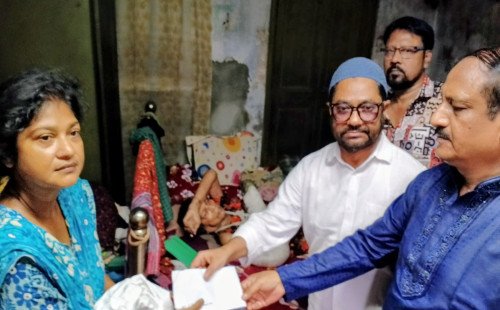 মায়ের চিকিৎসা আর মেয়ের জীবনের লড়াই—দুঃসময়ে পাশে দাঁড়ালেন কাজল মাজমাদার