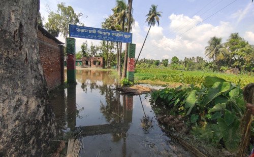 পানিবন্দী তালবাড়িয়ার হাজারো মানুষ, স্থায়ী সমাধানের অপেক্ষায়