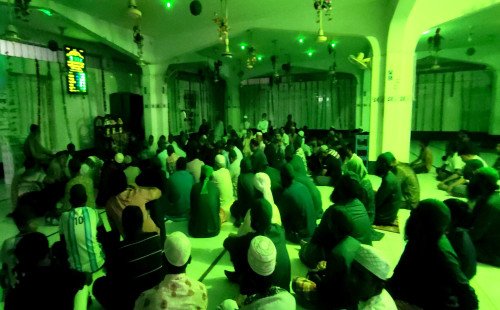 কুষ্টিয়া বারে শরীফে ঈদে মিলাদুন্নবী উপলক্ষে বিশেষ আলোচনা ও দোয়া