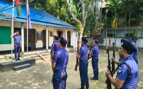 ভেড়ামারার কুচিয়ামোড়া পুলিশ ক্যাম্পে অতিরিক্ত পুলিশ সুপারের বার্ষিক পরিদর্শন