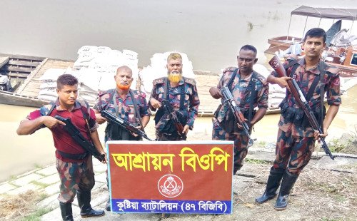 নৌপথে ভারতে পাচার হচ্ছিল সার, কুষ্টিয়া সীমান্তে ৯.২৫ টন জব্দ